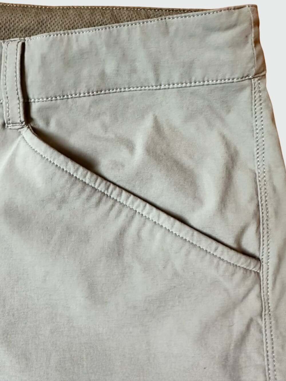 Patagonia Khaki Women's Size 8 Outdoor Hiking Shorts Gorpcore Active - Picture 4 of 13